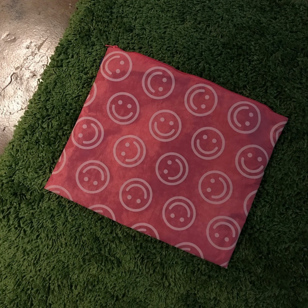 Baggu Smiley Face Zip Pouch